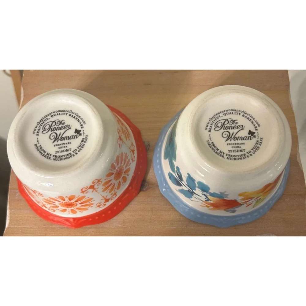 Pioneer Woman Set of 2 Scalloped Stoneware Ramekins 4